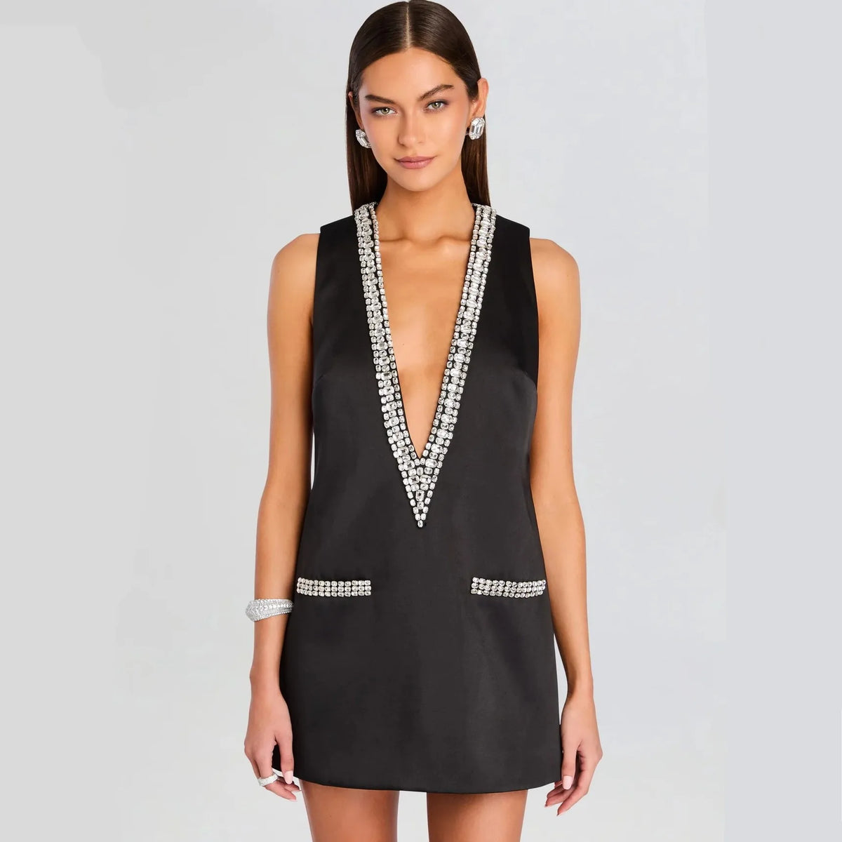 Elegant Women Luxury Formal Rhinestone V-Neck Mini Dress Fashion Sleeveless Evening Ladies Street Party Vestidos Spring Summer
